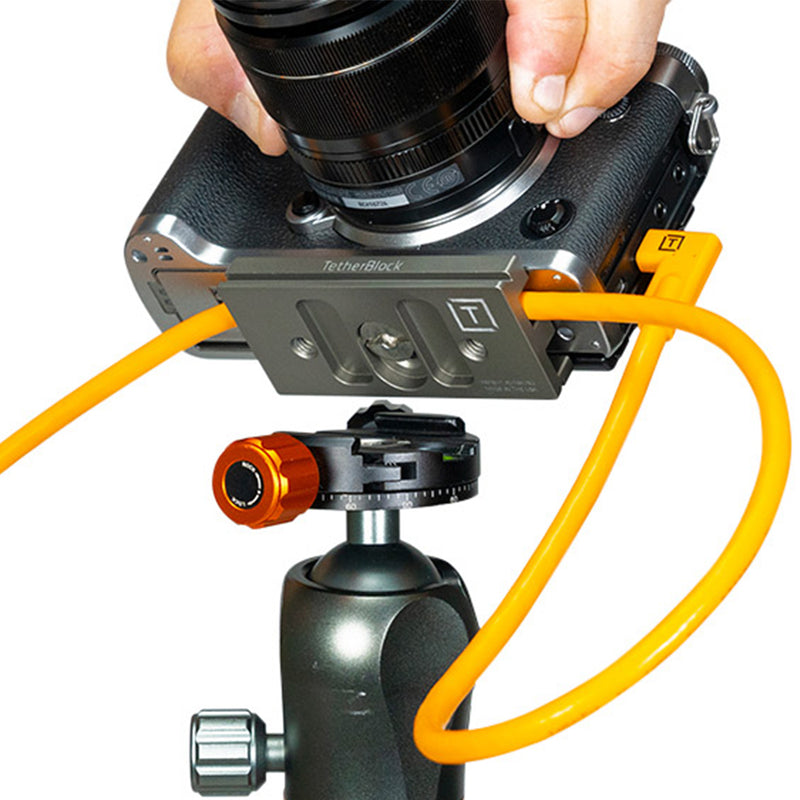 Tether Tools TetherPro USB-C to USB-C Right Angle 15' (4.6m) Cable (Select Variant)